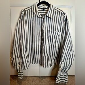 Banana Republic Women’s Cropped Striped Button Up - Grey & White - Size XL